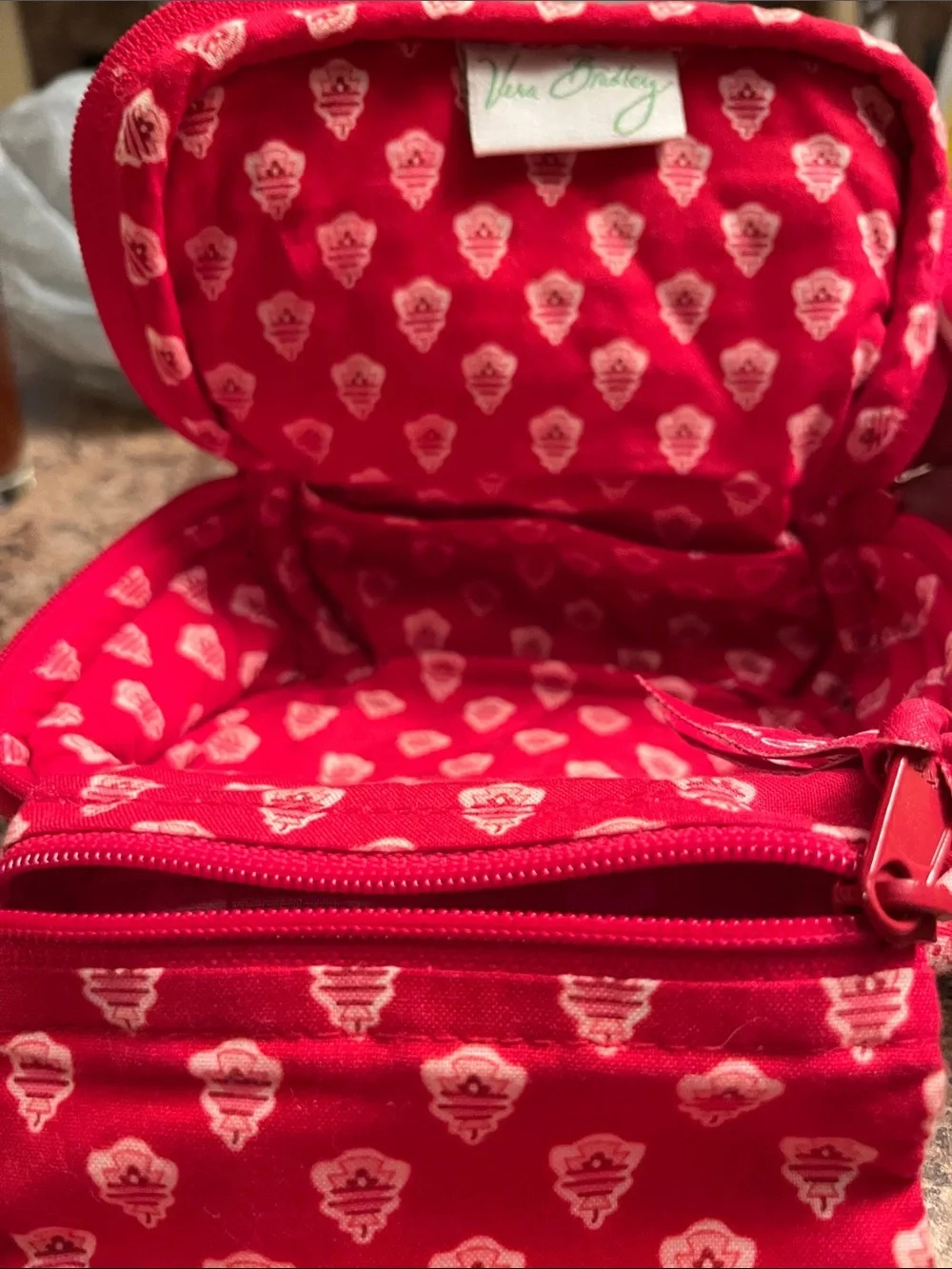 Vera Bradley Nantucket Quilted Cosmetic Case with 2 comportments inside